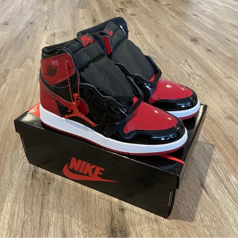New!! Jordan 1 High Retro Patent Bred Men’s 8/Women’s 9.5 - Picture 2 of 4